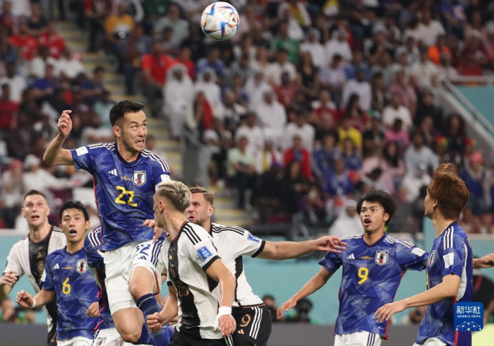 房卡必备教程“微信群牛牛房卡怎么买”房卡详细充值