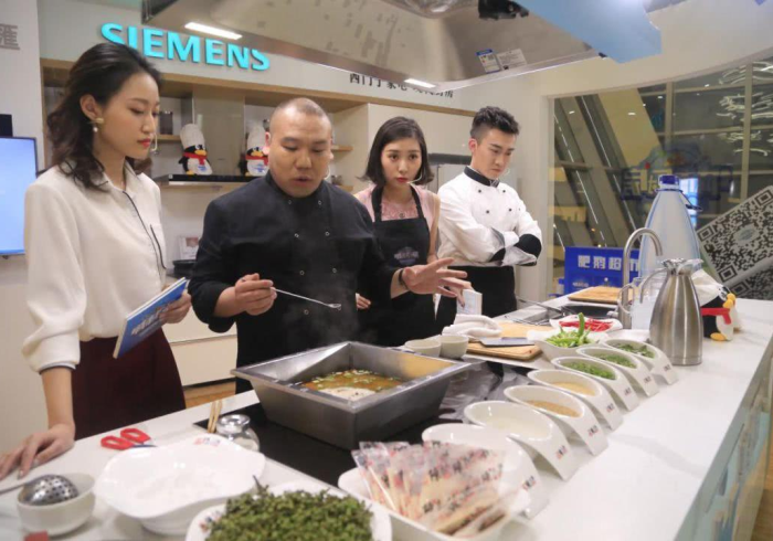 全攻略普及“微信炸 金花链接房卡”房卡详细充值